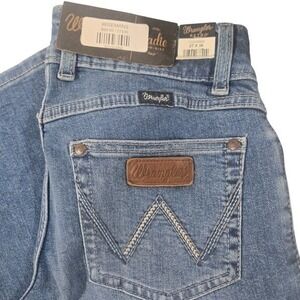 Wrangler Retro Bootcut Jeans Women's 27x36 Medium Wash Denim Pants